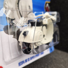 Load image into Gallery viewer, Hot Wheels 2025 Vespa 90 SS Super Sprint (1966) White #177 HW Moto 2/5 New