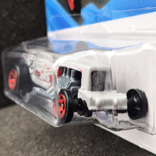 Load image into Gallery viewer, Hot Wheels 2025 Max Steel Light Grey #25 Rod Squad 2/10 New Long Card