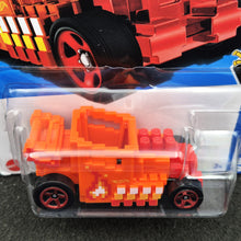 Load image into Gallery viewer, Hot Wheels 2025 Pixel Shaker Orange #138 HW Ride-Ons 5/5 New Long Card