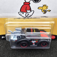 Load image into Gallery viewer, Hot Wheels 2025 Volkswagen Beetle Matte Black Peanuts 75 Years Series 1/5 New