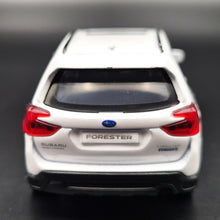Load image into Gallery viewer, Explorafind 2023 Subaru Forester e-Boxer Hybrid 1:43 Die Cast Model