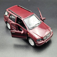 Load image into Gallery viewer, Smart Toys 2000 Mercedes-Benz ML430 Maroon 1:34 Diecast Car