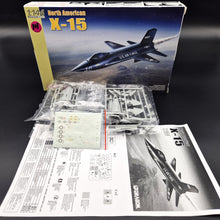 Load image into Gallery viewer, Dragon North American Bell X-15 #4631 Warbird Series 1:144 Scale Model Kit