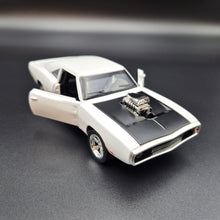 Load image into Gallery viewer, Explorafind 1969 Dodge Charger 500 White 1:32 Die Cast Car