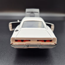 Load image into Gallery viewer, Explorafind 1969 Dodge Charger 500 White 1:32 Die Cast Car