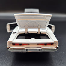 Load image into Gallery viewer, Explorafind 1969 Dodge Charger 500 White 1:32 Die Cast Car