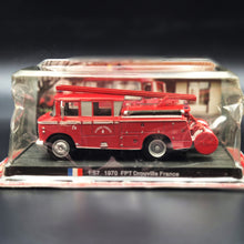 Load image into Gallery viewer, Amercom 1970 Citroën Drouville FPT Pump-and-Tank Fire Tender France 1:57 Die Cast Model