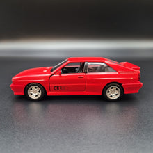 Load image into Gallery viewer, Explorafind 1982 Audi Quattro Red 1:36 Die Cast Car