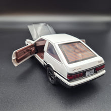 Load image into Gallery viewer, Explorafind 1986 Toyota Trueno AE86 "Initial D" White 1:32 Die Cast Car