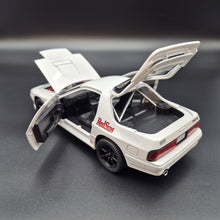 Load image into Gallery viewer, Explorafind 1989 Mazda RX-7 White 1:24 Die Cast Car