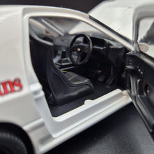 Load image into Gallery viewer, Explorafind 1989 Mazda RX-7 White 1:24 Die Cast Car