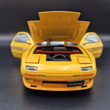 Load image into Gallery viewer, Explorafind 1989 Mazda RX-7 Yellow 1:24 Die Cast Car