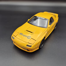 Load image into Gallery viewer, Explorafind 1989 Mazda RX-7 Yellow 1:24 Die Cast Car