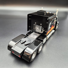 Load image into Gallery viewer, Explorafind 2010 Peterbilt 389 AeroCab Style Truck Black 1:24 Die Cast Truck