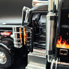 Load image into Gallery viewer, Explorafind 2010 Peterbilt 389 AeroCab Style Truck Black 1:24 Die Cast Truck