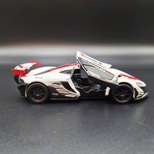 Load image into Gallery viewer, Explorafind 2016 McLaren P1 GTR White 1:32 Die Cast Car
