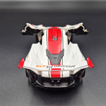 Load image into Gallery viewer, Explorafind 2016 McLaren P1 GTR White 1:32 Die Cast Car