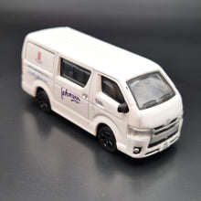 Load image into Gallery viewer, Explorafind 2017 Toyota Hiace White 1:64 Die Cast Van New