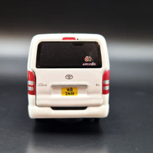 Load image into Gallery viewer, Explorafind 2017 Toyota Hiace White 1:64 Die Cast Van New