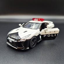 Load image into Gallery viewer, Explorafind 2018 Nissan GT-R Police Car White/Black 1:32 Die Cast Car