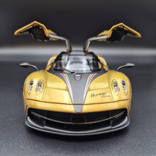 Load image into Gallery viewer, Explorafind 2018 Pagani Huayra Gold 1:24 Die Cast Car