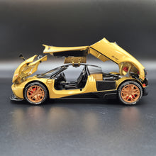 Load image into Gallery viewer, Explorafind 2018 Pagani Huayra Gold 1:24 Die Cast Car