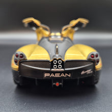 Load image into Gallery viewer, Explorafind 2018 Pagani Huayra Gold 1:24 Die Cast Car