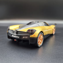 Load image into Gallery viewer, Explorafind 2018 Pagani Huayra Gold 1:24 Die Cast Car