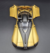 Load image into Gallery viewer, Explorafind 2018 Pagani Huayra Gold 1:24 Die Cast Car