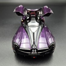 Load image into Gallery viewer, Explorafind 2018 Pagani Huayra Purple 1:32 Die Cast Car
