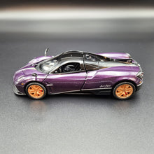 Load image into Gallery viewer, Explorafind 2018 Pagani Huayra Purple 1:32 Die Cast Car