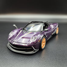 Load image into Gallery viewer, Explorafind 2018 Pagani Huayra Purple 1:32 Die Cast Car