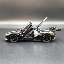 Load image into Gallery viewer, Explorafind 2019 Ford GT Black 1:32 Die Cast Car