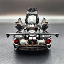 Load image into Gallery viewer, Explorafind 2019 Ford GT Black 1:32 Die Cast Car