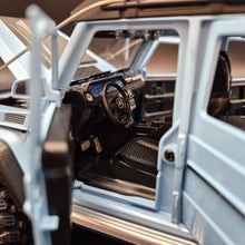Load image into Gallery viewer, Explorafind 2019 Mercedes-Benz G550 4x4 Squared Sky Blue 1:24 Die Cast SUV