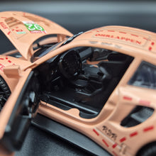 Load image into Gallery viewer, Explorafind 2019 Porsche 911 RSR Pink 1:32 Die Cast Race Car