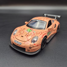 Load image into Gallery viewer, Explorafind 2019 Porsche 911 RSR Pink 1:32 Die Cast Race Car