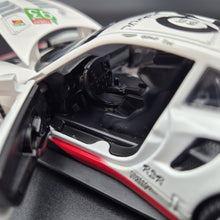Load image into Gallery viewer, Explorafind 2019 Porsche 911 RSR White 1:32 Die Cast Race Car