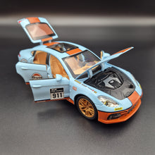 Load image into Gallery viewer, Explorafind 2019 Porsche Panamera S Gulf Blue 1:24 Die Cast Car