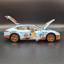Load image into Gallery viewer, Explorafind 2019 Porsche Panamera S Gulf Blue 1:24 Die Cast Car
