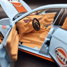 Load image into Gallery viewer, Explorafind 2019 Porsche Panamera S Gulf Blue 1:24 Die Cast Car