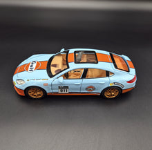 Load image into Gallery viewer, Explorafind 2019 Porsche Panamera S Gulf Blue 1:24 Die Cast Car