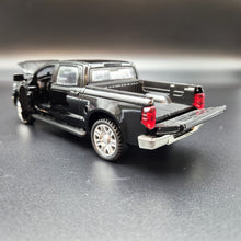 Load image into Gallery viewer, Explorafind 2019 Toyota Tundra Black 1:32 Die Cast Car