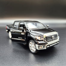 Load image into Gallery viewer, Explorafind 2019 Toyota Tundra Black 1:32 Die Cast Car