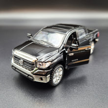 Load image into Gallery viewer, Explorafind 2019 Toyota Tundra Black 1:32 Die Cast Car
