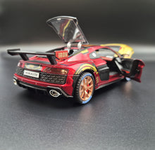 Load image into Gallery viewer, Explorafind 2020 Audi R8 V10 Red/Gold 1:24 Die Cast Car