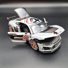 Load image into Gallery viewer, Explorafind 2020 Audi R8 V10 Matte Light Grey 1:24 Die Cast Car