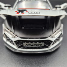 Load image into Gallery viewer, Explorafind 2020 Audi R8 V10 Matte Light Grey 1:24 Die Cast Car