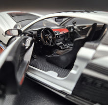 Load image into Gallery viewer, Explorafind 2020 Audi R8 V10 Matte Light Grey 1:24 Die Cast Car