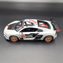 Load image into Gallery viewer, Explorafind 2020 Audi R8 V10 Matte Light Grey 1:24 Die Cast Car